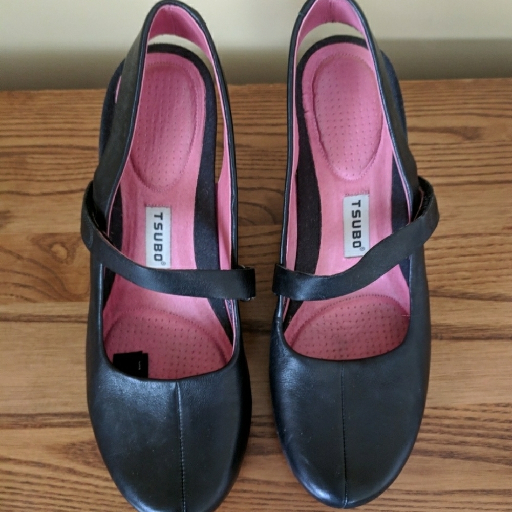 Tsubo black sling back mary jane heels
